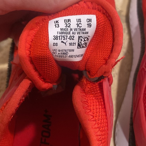 Kids red puma sneakers sz 13 - Picture 5 of 6